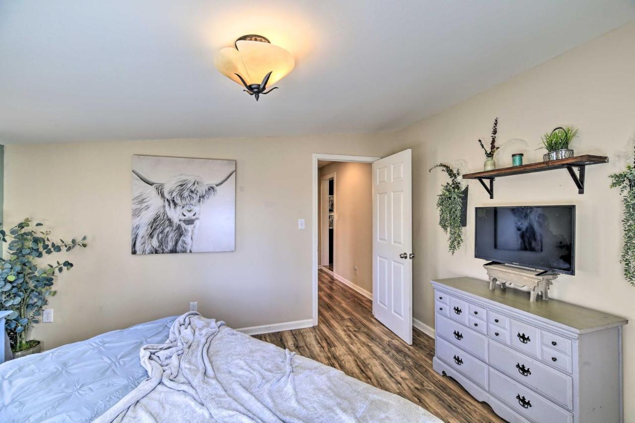 Cozy Bristol Home With Yard About 1 Mile To Downtown! Exterior foto