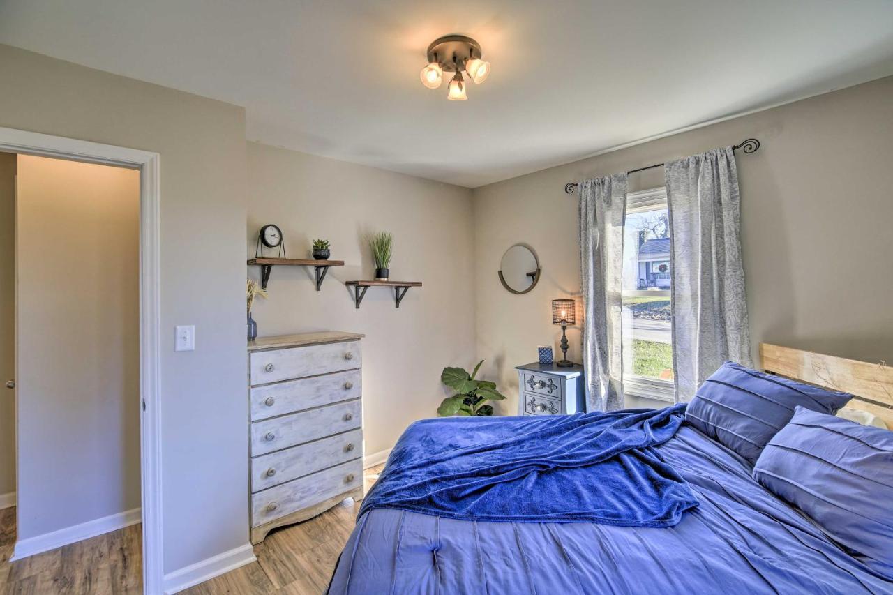 Cozy Bristol Home With Yard About 1 Mile To Downtown! Exterior foto